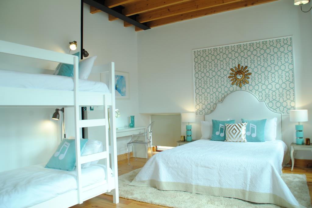 Five Senses Hostel โกอิมบรา ภายนอก รูปภาพ